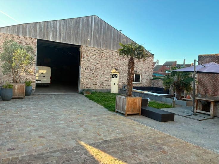 Instapklare woning 4 slaapkamers met uitzonderlijk ruime ...