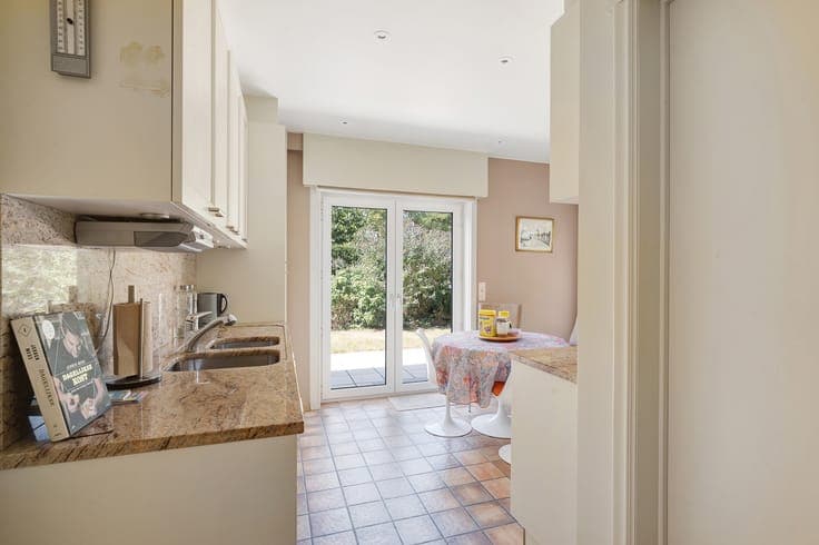 Detached 5-bedroom villa with perfect orientation on Keuvelh
