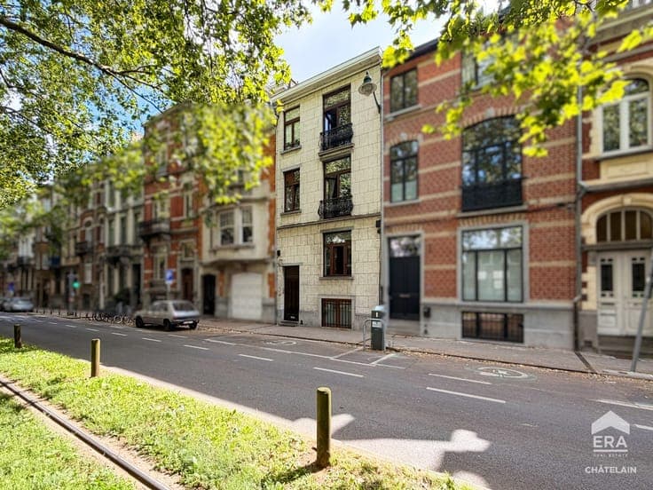 Single-family house with garden for sale in Uccle
