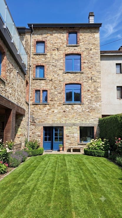Spacious renovated house, ready to move into
