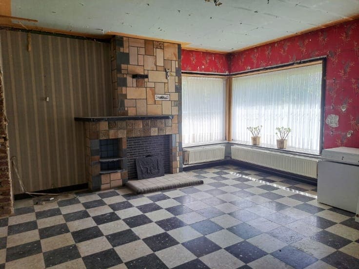 Totaal te renoveren open bebouwing op 413m²