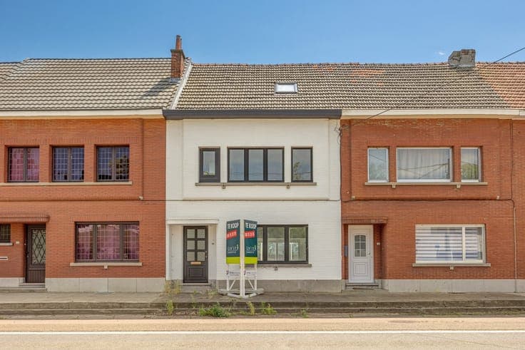 Karaktervolle, volledig gerenoveerde woning met 4 slaapkamer