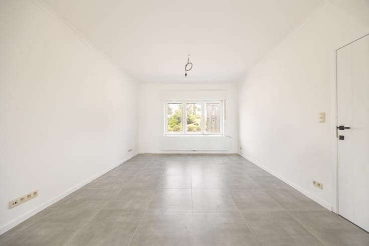 Karaktervolle, volledig gerenoveerde woning met 4 slaapkamer