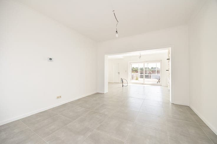 Karaktervolle, volledig gerenoveerde woning met 4 slaapkamer