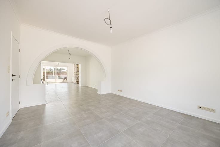 Karaktervolle, volledig gerenoveerde woning met 4 slaapkamer