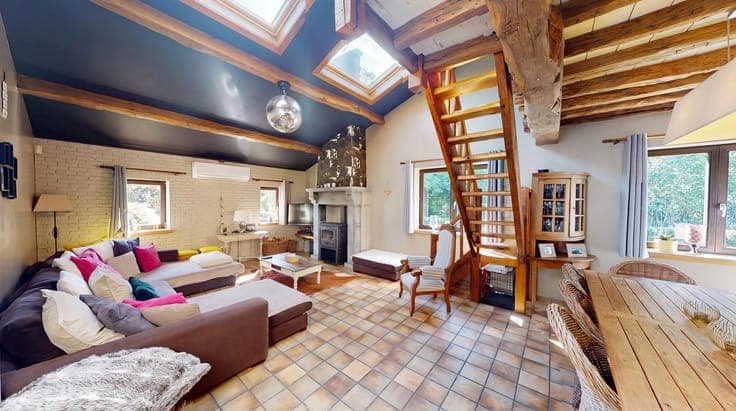 Single-storey house, 235 m² living space, pool – Bas-Oha