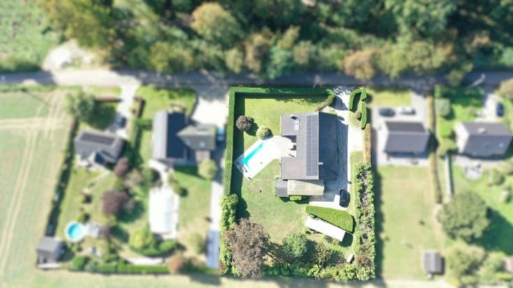 Single-storey house, 235 m² living space, pool – Bas-Oha