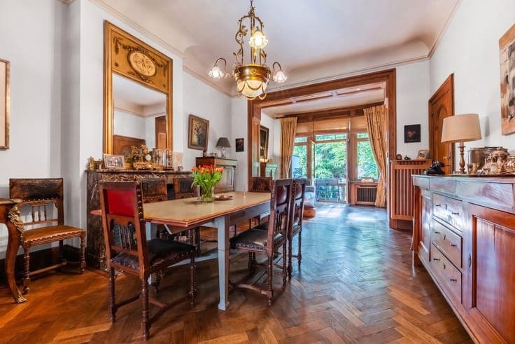Beautiful house with garden and generous living spaces