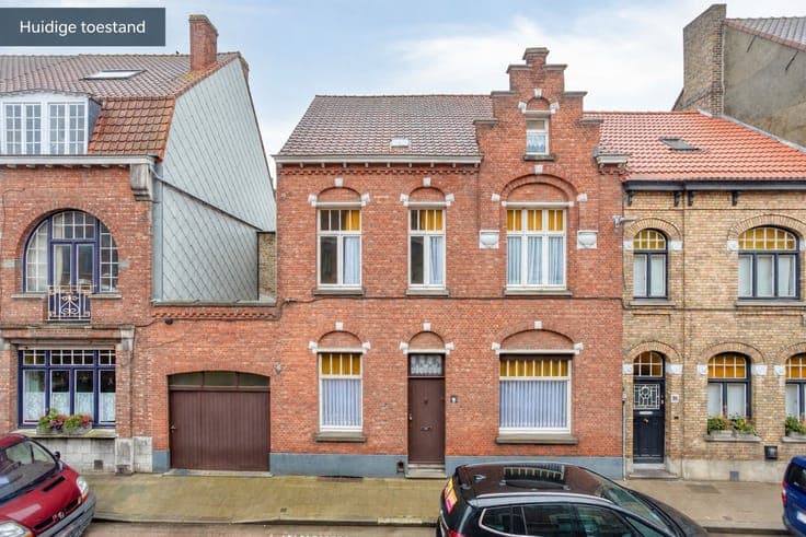 Karaktervolle woning met uitzonderlijk potentieel te Sint...