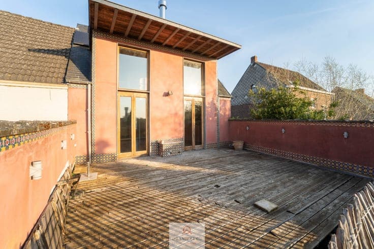 Woning te Merelbeke op uitstekende ligging!