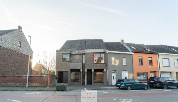 Woning te Merelbeke op uitstekende ligging!