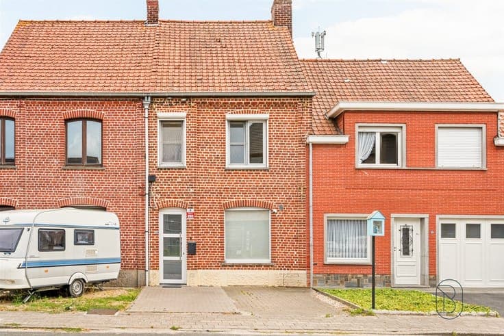 4-bedroom family home with a double parking space in Anzegem