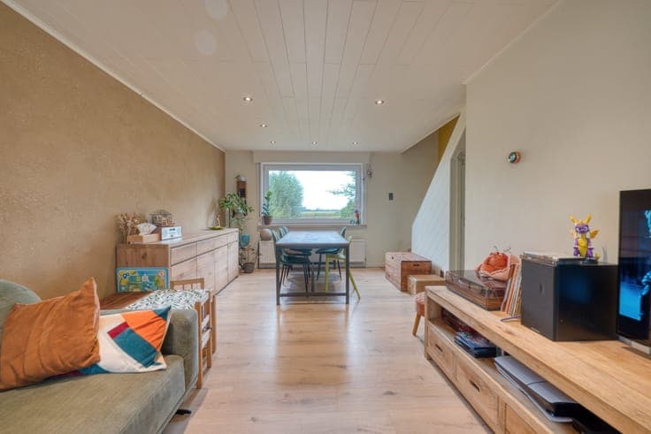 Goed gelegen, instapklare woning met 3 slaapkamers, carpo...