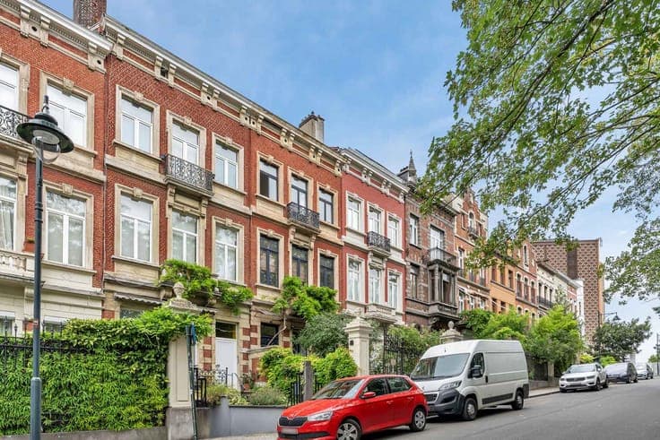 ±380 m² house next to the European Parliament!