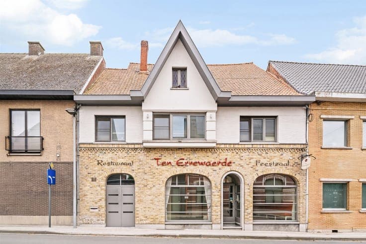 Commercial property with numerous business opportunities