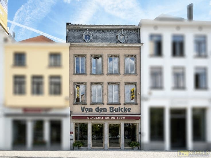 For sale, excellently located commercial property with re...