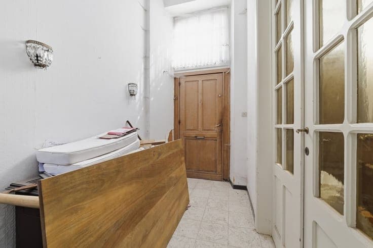 AUTHENTIEK TE RENOVEREN HERENHUIS IN SINT-TRUIDEN.