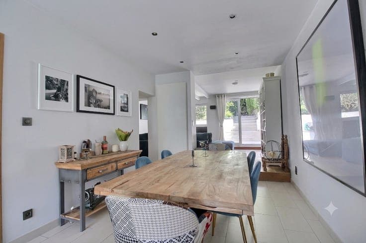 A deux pas de la place Communale, Maison 4 ch, renovée