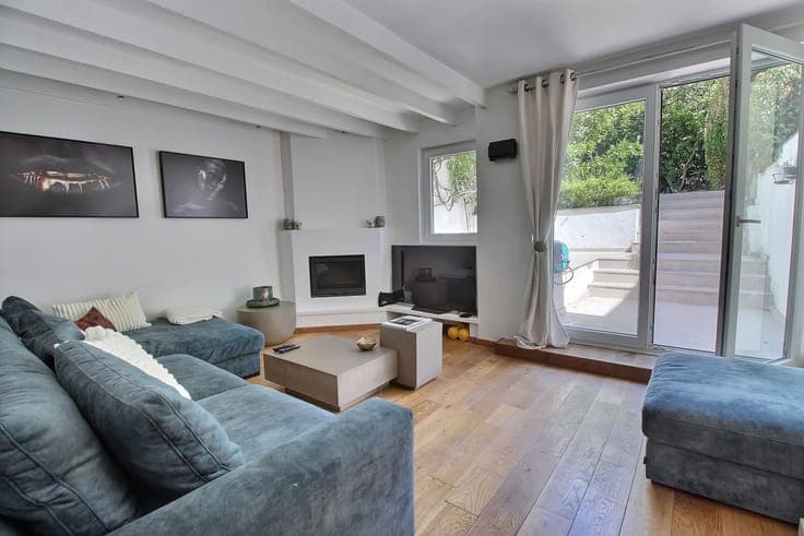 A deux pas de la place Communale, Maison 4 ch, renovée
