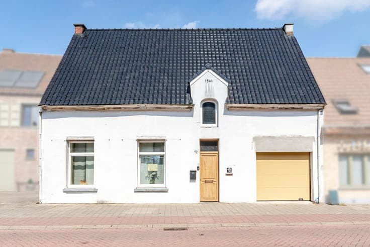 Spacious semi-detached home with large garden