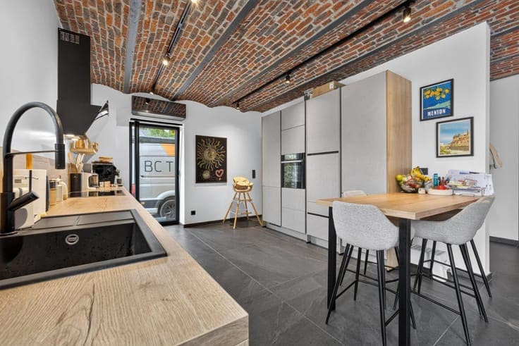Modern 173 m² Eco-Friendly House in Bomal, Belgium