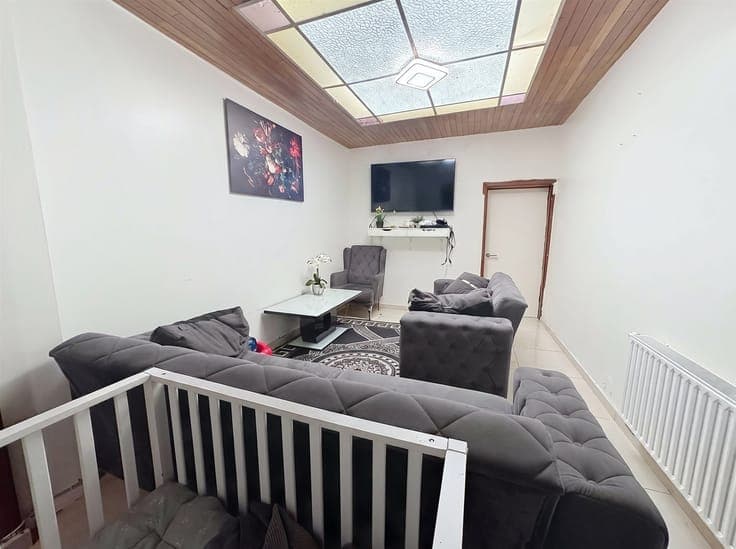 Refreshable house with 4 bedrooms and garden