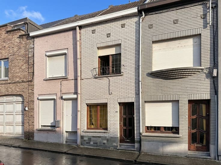 Refreshable house with 4 bedrooms and garden