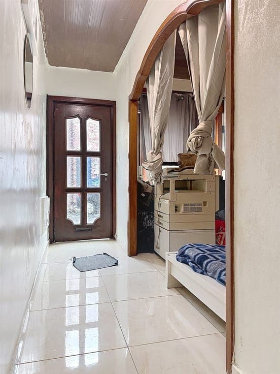 Refreshable house with 4 bedrooms and garden