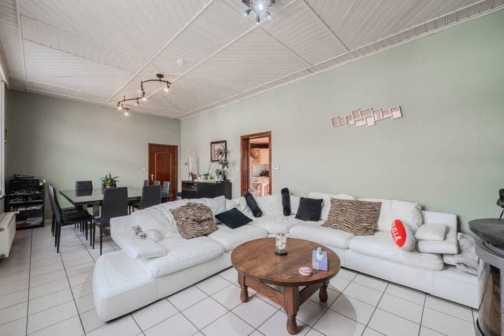 6-bedroom house with wellness facilities in Oudenburg