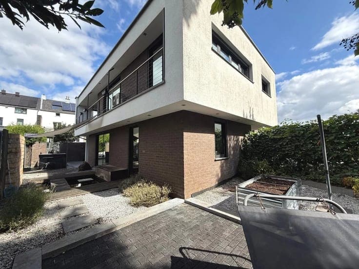 Sale - House Eupen - 620,000 €