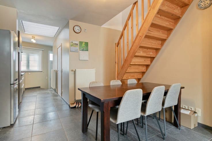 Ready to move in house with 2 bedrooms and back exit in Pope