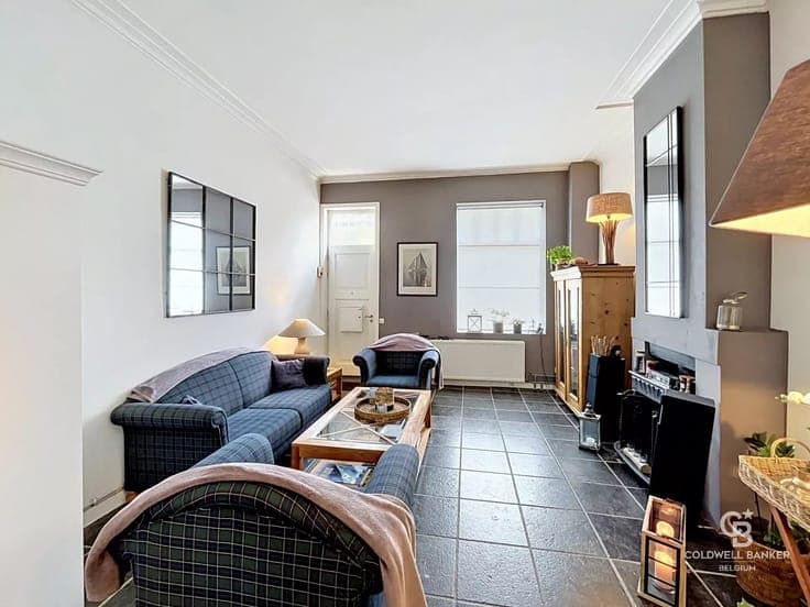 Charming semi-detached house ideally located near Place Sain