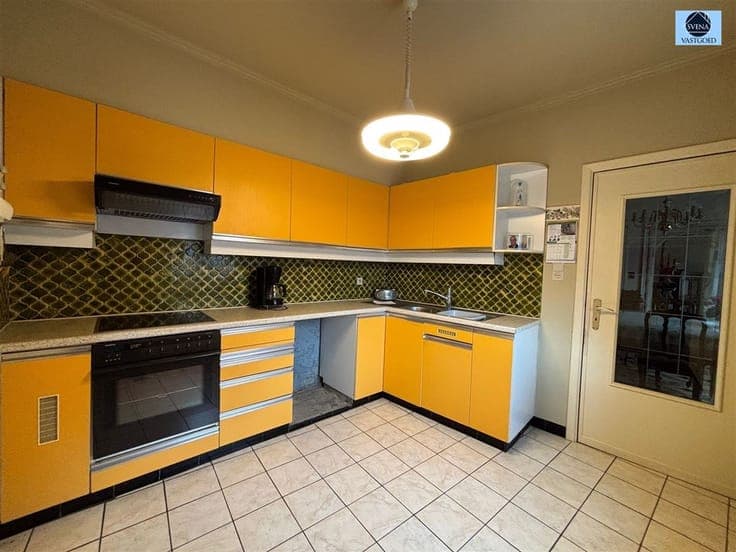 SOLID CHARMING HOME WITH 3 ROOMS AND SHED