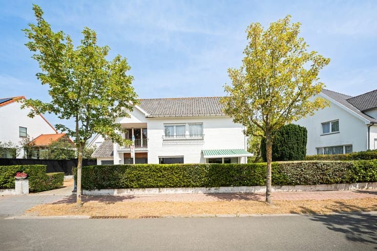 Karaktervolle woning op een gegeerde locatie in Knokke-He...