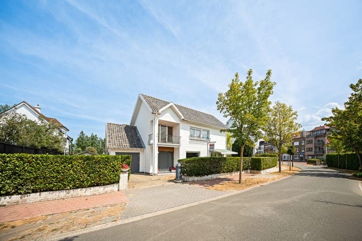 Karaktervolle woning op een gegeerde locatie in Knokke-He...