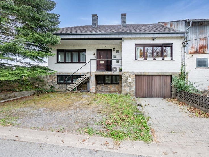 Detached house in Hogne - 500 m² to develop