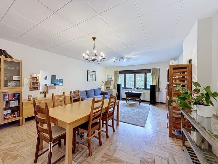 Detached house in Hogne - 500 m² to develop