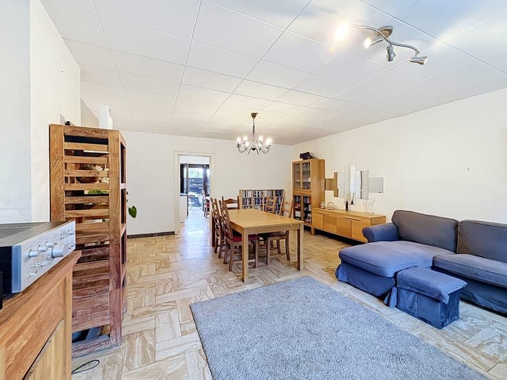 Detached house in Hogne - 500 m² to develop