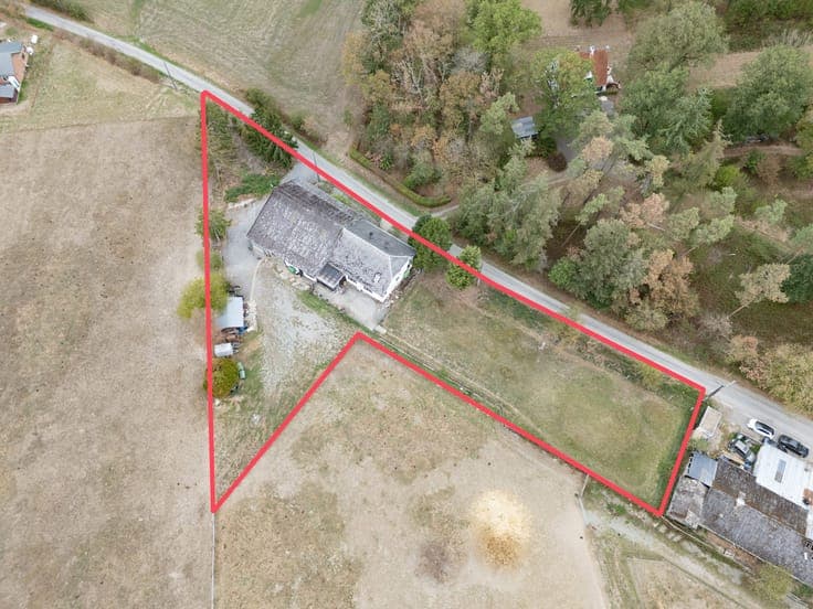 Detached house in Hogne - 500 m² to develop