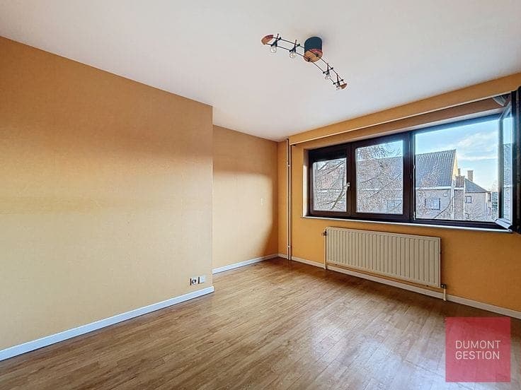 Comfort, space, and brightness: 4-bedroom, 3-side house wit…