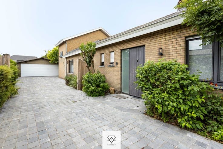Ruime vrijstaande woning op toplocatie in het hart van Ev...