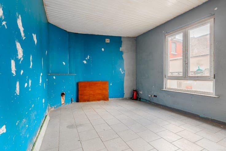 For Sale: House with Independent Studio to Renovate