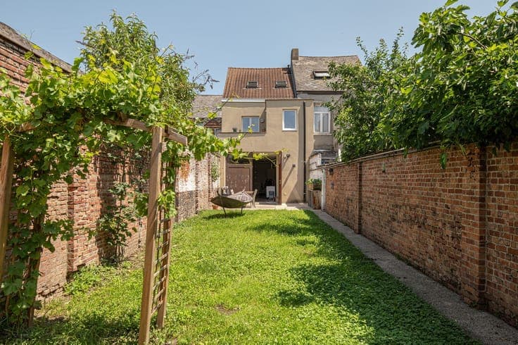 INSTAPKLARE WONING MET GARAGE OP TOP LOCTIE TE MECHELEN