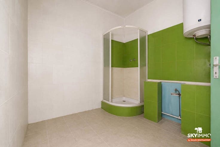 BUILDING+ REAR HOUSE - 7 BEDROOMS - 340M² - IDEAL INVESTMENT