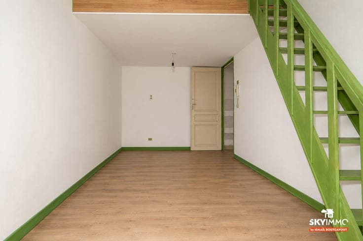 BUILDING+ REAR HOUSE - 7 BEDROOMS - 340M² - IDEAL INVESTMENT