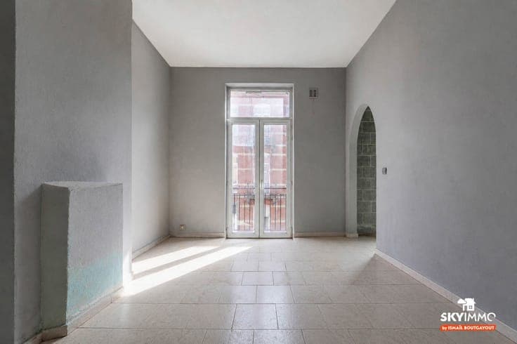 BUILDING+ REAR HOUSE - 7 BEDROOMS - 340M² - IDEAL INVESTMENT