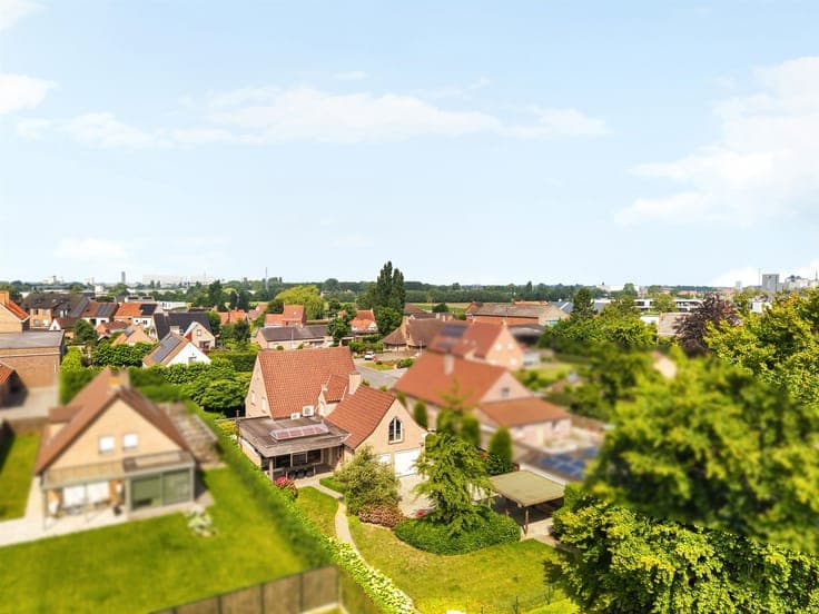 Exclusive property with a beautiful garden in Wielsbeke