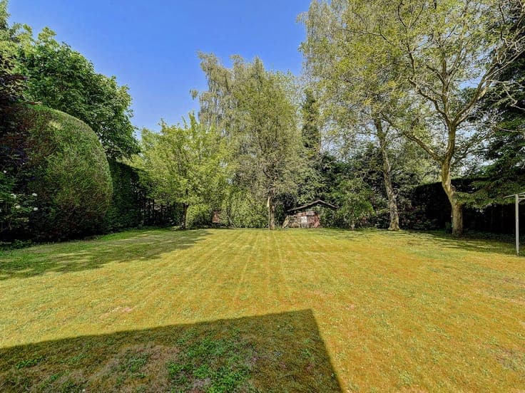 Spacious villa in sought-after Marnix area in Overijse!
