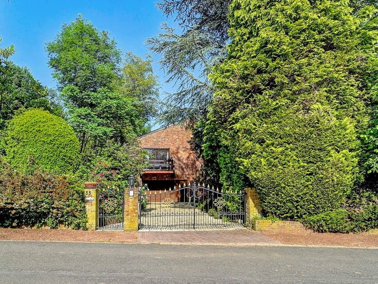 Spacious villa in sought-after Marnix area in Overijse!