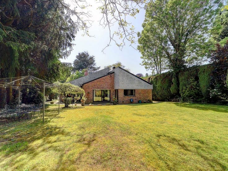 Spacious villa in sought-after Marnix area in Overijse!